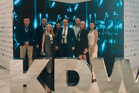 Продолжаем вести полюбившуюся читателям рубрику #кадры_в_кадре